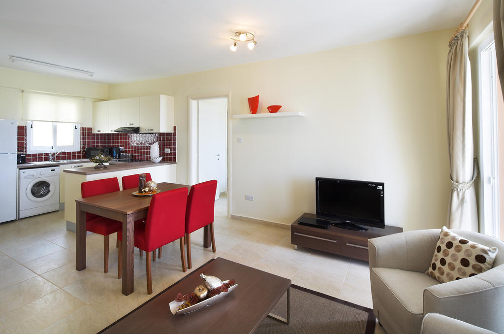 Club St. George (Adults Only) Aparthotel Trimitusa Eksteriør bilde